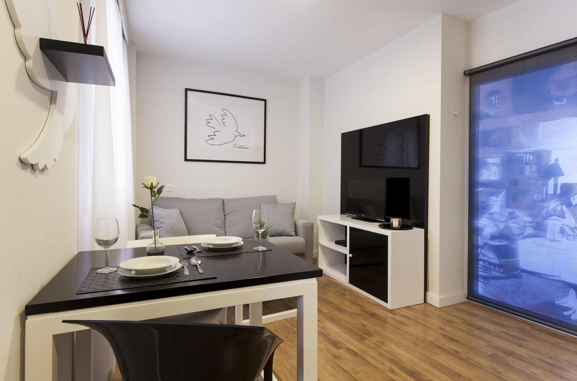 Picasso Suites Málaga Exteriör bild