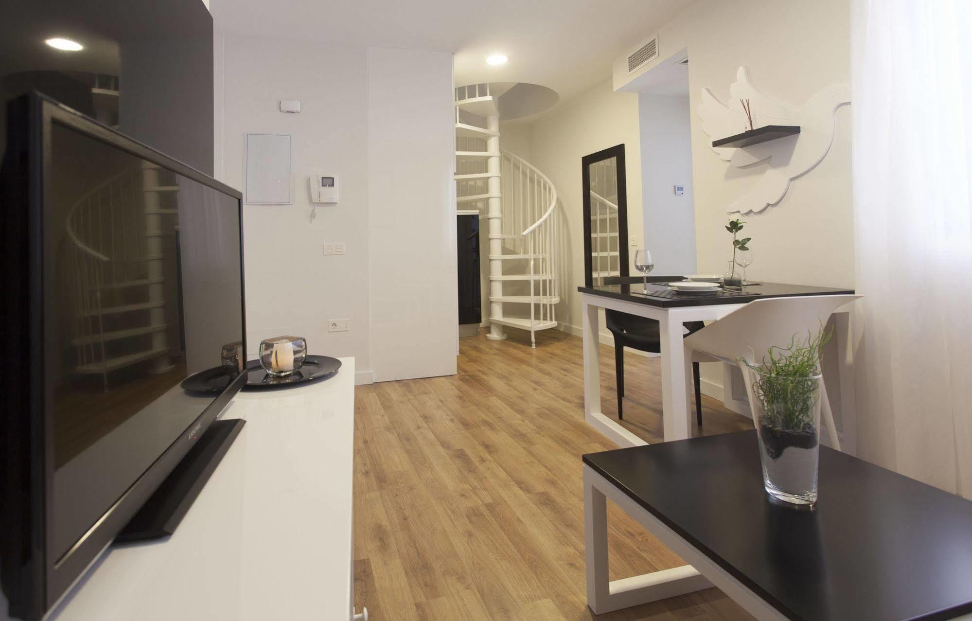 Picasso Suites Málaga Exteriör bild